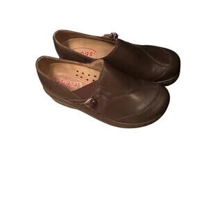 Women’s 7.5M Clogs Coffee Smoothie rich brown slip on Maxim comfort NIB